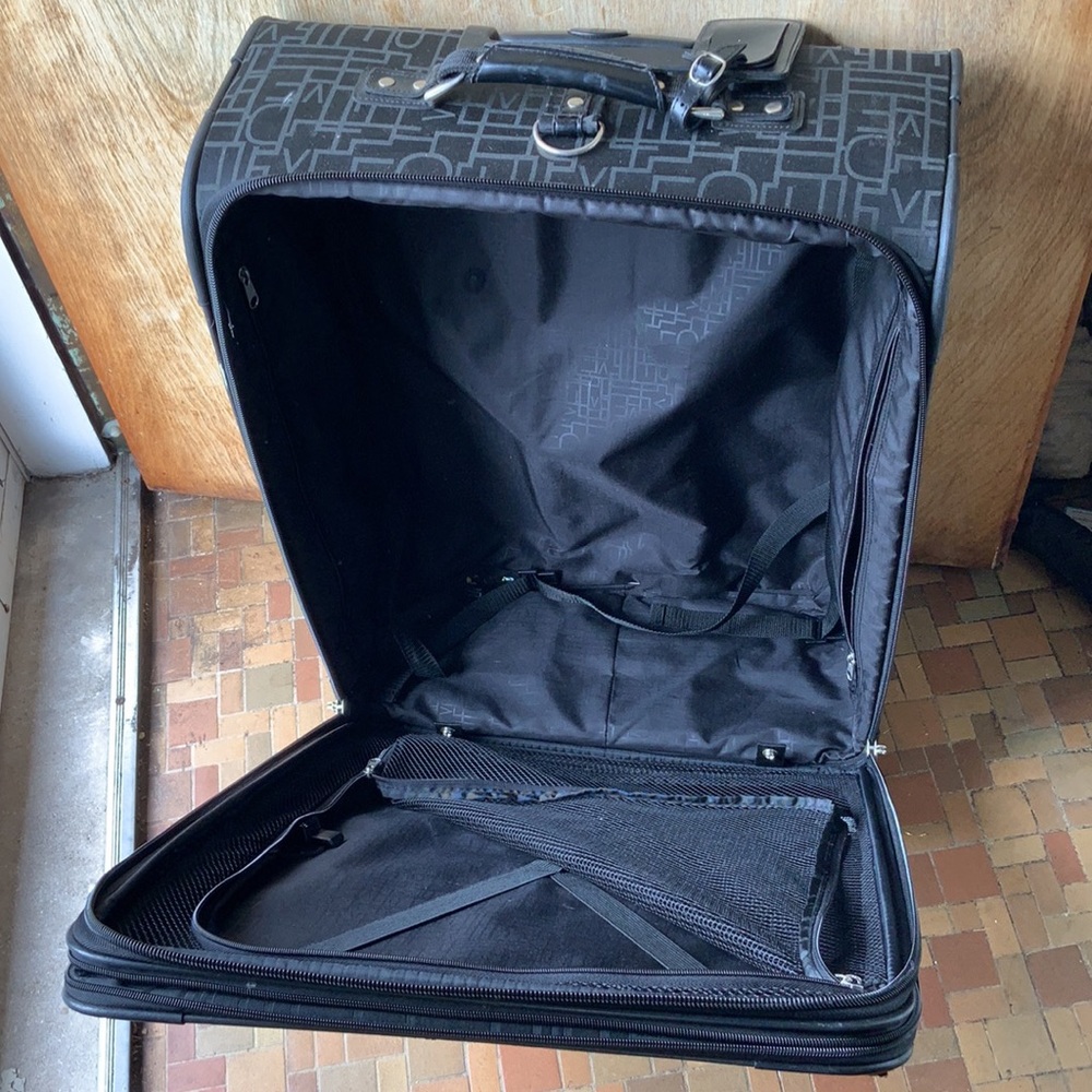 Large Luggage - Picture 2 of 3